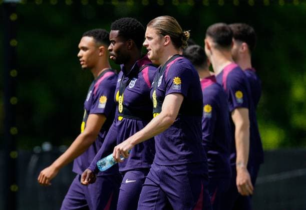 Conor Gallagher of England with teammates England Training Session and press conference, PK, Pressekonferenz UEFA European Championship, EM, Europameisterschaft 2024, Group C, Football, Spa & Golf Resort Weimarer Land, Blankenhain, Germany, 22 Jun 2024 EDITORIAL USE ONLY No use with unauthorised audio, video, data, fixture lists, club league logos or live services. Online in-match use limited to 120 images, no video emulation. No use in betting, games or single club league player publications. Copyright: xDavexShopland Shutterstockx 14548012bm
