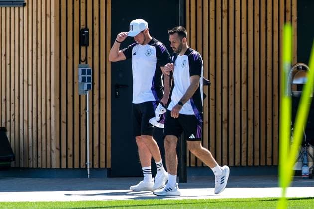 Julian Nagelsmann Germany , Coach and Mads Buttgereit Germany, CO Coach , GER, EURO 2024, Final training Germany, before Switzerland vs. Germany, European Football Championship, Herzogenaurach, 22 06 2024 GER, EURO 2024, Final training Germany, before Switzerland vs. Germany, European Football Championship, Herzogenaurach, 22 06 2024 Herzogenaurach Copyright: xEibner-Pressefoto FlorianxWieganx EP_FWD