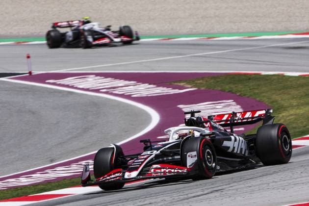 20 MAGNUSSEN Kevin (den), Haas F1 Team VF-24 Ferrari, action during the Formula 1 Aramco Gran Premio de Espana 2024, 10th round of the 2024 Formula One World Championship, WM, Weltmeisterschaft from June 21 to 23, 2024 on the Circuit de Barcelona-Catalunya, in Montmeló, Spain - F1 - SPANISH GRAND PRIX 2024 DPPI Panoramic  240622_R10_SPAGNA_DP_EA019565