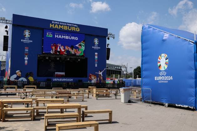 Sport, Football, UEFA EURO 2024 Group F 2 Matchday Georgia Czech Republic 22 06 2024, Fan Zone Heiligengeistfeld Monitor in the fan zone with the logos of UEFA EURO 2024 Hamburg Fanzone Heiligengeistfeld Hamburg Germany