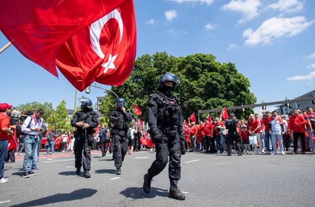 Football, Men, Season 2023 24, Euro 2024 Group F 2 Matchday in Dortmund, Turkey Portugal, Turkish fans march, 22 06 2024, Copyright: xSebastianxRäppold MatthiasxKochx