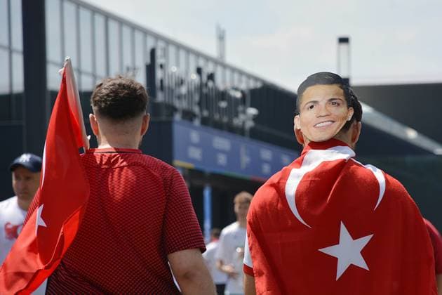Turkish fans with Ronaldo s mask during UEFA EURO, EM, Europameisterschaft,Fussball 2024 - Turkiye vs Portugal, UEFA European Football Championship in Dortmund, Germany, June 22 2024  Copyright: xx xx IPA_Agency_IPA47373608