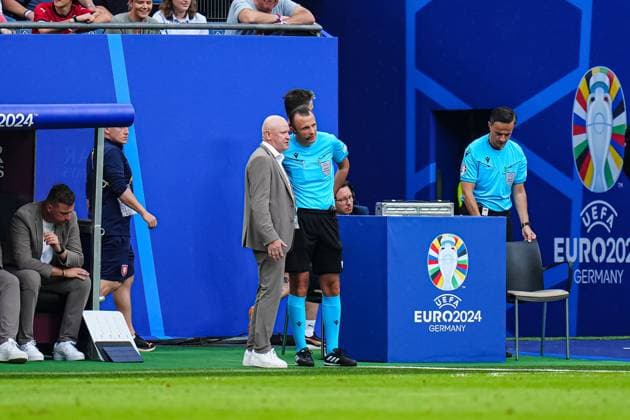 Ivan Hasek Czech Republic, Coach with 4 officials GER, Georgia vs Czech Republic, European Football Championship, UEFA Euro 2024, Matchday 2, 22 06 2024 GER, Georgia vs Czech Republic, European Football Championship, UEFA Euro 2024, Matchday 2, 22 06 2024 Hamburg Copyright: xEibner-Pressefoto MarcelxvonxFehrnx EP_MFN