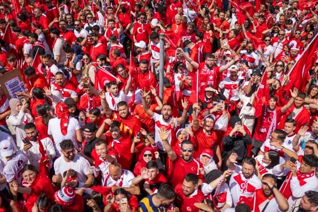Dortmund, Germany 22nd Jun 2024 Fan march Turkish fans on their way to the stadium Turkey Portugal Turkey Portugal 22 06 2024