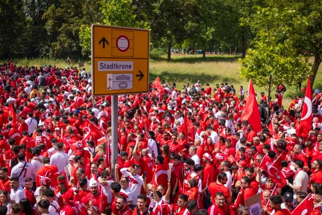 Dortmund, Germany 22nd Jun 2024 Fan march Turkish fans on their way to the stadium Turkey Portugal Turkey Portugal 22 06 2024