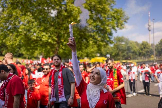 Dortmund, Germany 22nd Jun 2024 Fan march Turkish fans on their way to the stadium Turkey Portugal Turkey Portugal 22 06 2024