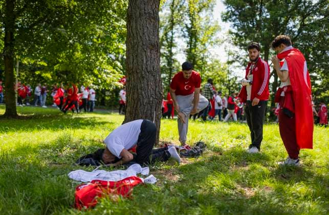 Dortmund, Germany 22nd Jun 2024 Fan march Turkish fans on their way to the stadium Turkey Portugal Turkey Portugal 22 06 2024