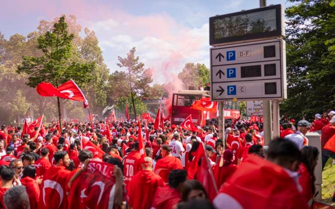 Dortmund, Germany 22nd Jun 2024 Fan march Turkish fans on their way to the stadium Turkey Portugal Turkey Portugal 22 06 2024
