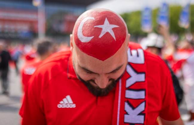 Dortmund, Germany 22nd Jun 2024 Fan march Turkish fans on their way to the stadium Turkey Portugal Turkey Portugal 22 06 2024