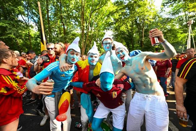 Sport Bilder des Tages Belgium v Romania Group E - UEFA EURO, EM, Europameisterschaft,Fussball 2024 COLOGNE, GERMANY - JUNE 22 : Belgian supporters and fans ahead of the UEFA EURO 2024 European Football Championship tournament group E stage match between Belgium and Romania at Cologne Stadium on June 22, 2024 in Cologne, Germany, 22 06 2024 Cologne Germany  Copyright: xVincentxKalutx