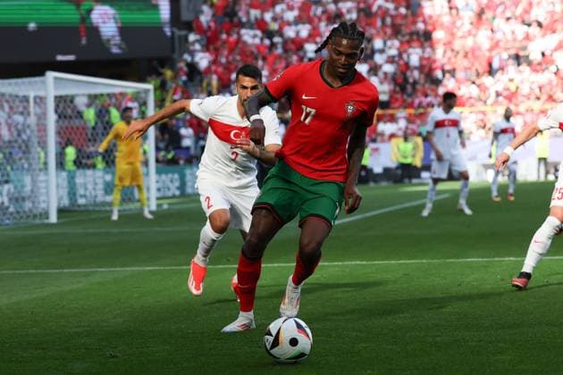BVB Stadion Dortmund, Dortmund Saturday, June 22, 2024 UEFA EURO 2024 Germany, Group F stage Matchday 2 Türkiye Portugal, Zeki Celik Tuerkiye , Rafael Leao Portugal Duel, Action, Action, Battles for the Ball Copyright: JoaquimxFerreira