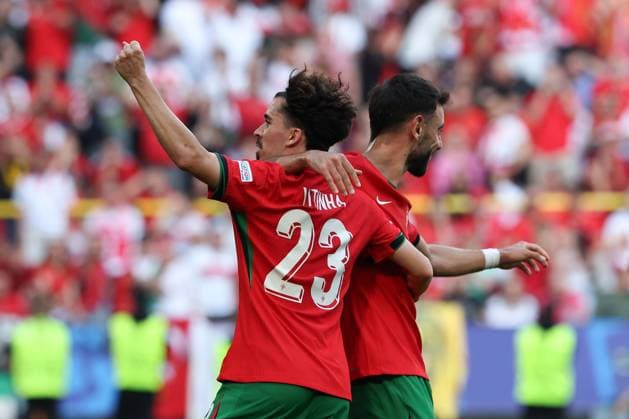 BVB Stadion Dortmund, Dortmund Saturday, June 22, 2024 UEFA EURO 2024 Germany, Group F stage Matchday 2 Türkiye Portugal, Vitinha Portugal and Bruno Fernandes Portugal Torjubel, Goal celebration, celebrate the goal zum 0 2 Copyright: JoaquimxFerreira