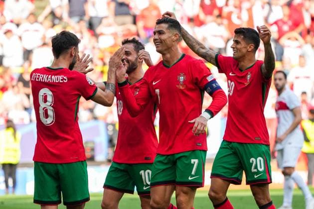 celebrate the goal, goal celebration for 0 2 Bruno Fernandes Portugal, 08 Bernado Silva Portugal, 10 , Cristiano Ronaldo Portugal, 07 , Joao Cancelo Portugal, 20 Dortmund 22 06 2024 Turkey vs Portugal, EURO2024 M23, Group F, EM Arena Dortmund