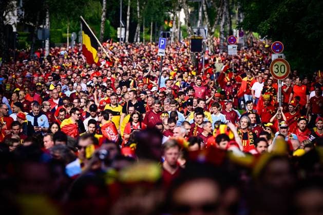 Belgium v Romania Group E - UEFA EURO, EM, Europameisterschaft,Fussball 2024 COLOGNE, GERMANY - JUNE 22 : Supporters and fans ahead of the UEFA EURO 2024 European Football Championship tournament group E stage match between Belgium and Romania at Cologne Stadium on June 22, 2024 in Cologne, Germany, 22 06 2024 Cologne Germany  Copyright: xPeterxDexVoechtx