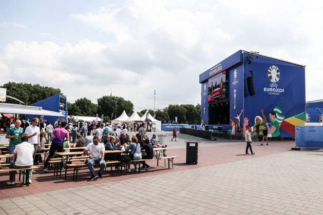 Sport, Football, UEFA EURO 2024 Group F 2 Matchday Georgia Czech Republic 22 06 2024, Fan Zone Heiligengeistfeld Public Viewing in the fan zone at Heiligengeistfeld Hamburg Fanzone Heiligengeistfeld Hamburg Germany