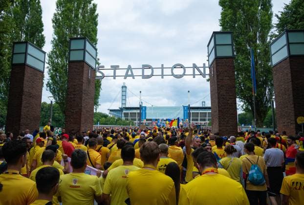 Fans of Romania walk to the stadium, UEFA EURO 2024 Group E, Belgium vs Romania, Cologne Stadium on June 22, 2024 in Cologne, Germany Photo by Silas Schueller DeFodi Images Fans of Romania walk to the stadium, UEFA EURO 2024 Group E, Belgium vs Romania, Cologne Stadium on June 22, 2024 in Cologne, Germany Photo by Silas Schueller DeFodi Images Defodi 738 738 BELROU 20240622 121 Defodi-738