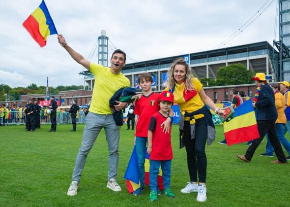 Family with fans of Belgium and fans of Romania, UEFA EURO 2024 Group E, Belgium vs Romania, Cologne Stadium on June 22, 2024 in Cologne, Germany Photo by Silas Schueller DeFodi Images Family with fans of Belgium and fans of Romania, UEFA EURO 2024 Group E, Belgium vs Romania, Cologne Stadium on June 22, 2024 in Cologne, Germany Photo by Silas Schueller DeFodi Images Defodi 738 738 BELROU 20240622 122 Defodi-738