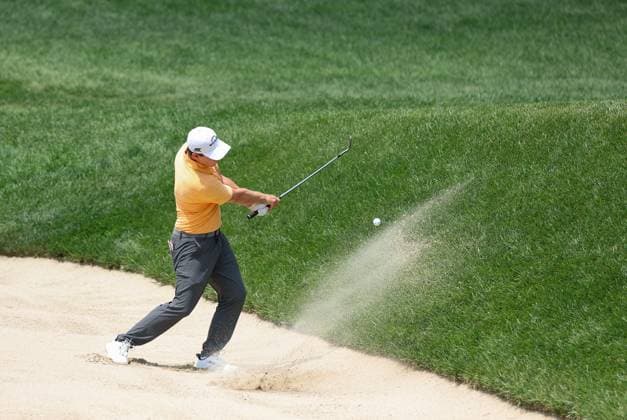 CROMWELL, CT - JUNE 22: Matthew Fitzpatrick of England chips out of the 11th green bunker during the third round of the 2024 Travelers Championship on June 22, 2024, at TPC River Highlands in Cromwell, CT. (Photo by M. Anthony Nesmith Icon Sportswire) GOLF: JUN 22 PGA, Golf Herren Travelers Championship EDITORIAL USE ONLY Icon240622222024