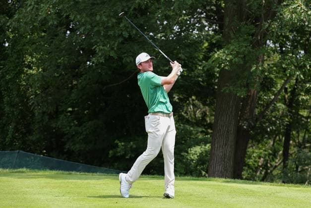 CROMWELL, CT - JUNE 22: Nick Dunlap of United States hits from the 12th tee during the third round of the 2024 Travelers Championship on June 22, 2024, at TPC River Highlands in Cromwell, CT. (Photo by M. Anthony Nesmith Icon Sportswire) GOLF: JUN 22 PGA, Golf Herren Travelers Championship EDITORIAL USE ONLY Icon240622252024