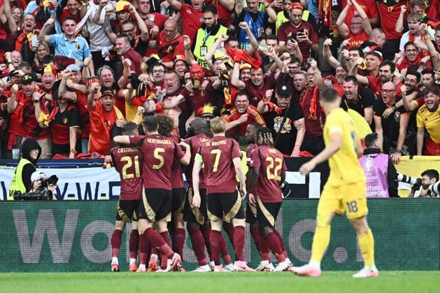 240622 EURO2024 BELGIUM VS ROMANIA Belgian fans and supporters celebrate after Belgium scored the 1-0 goal during a soccer game between the national teams of Belgium, called the Red Devils and Romania on the second matchday in Group E in the group stage of the UEFA EURO, EM, Europameisterschaft,Fussball 2024 tournament , on Saturday 22 June 2024 in Cologne , Germany . PHOTO Isosport Maarten Straetemans Cologne GERMANY  Copyright: xx 466845