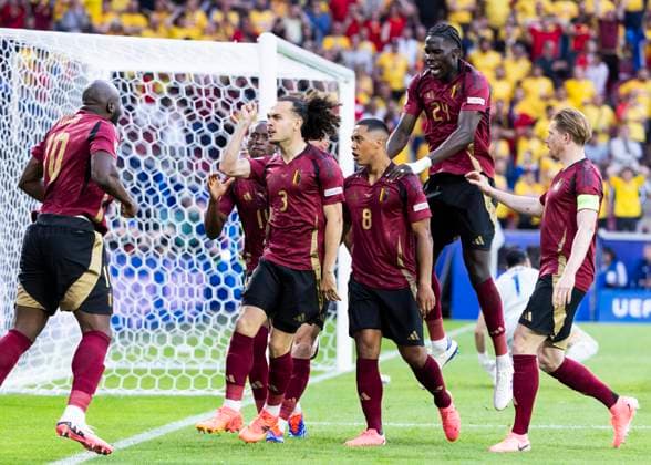 Koeln, RheinEnergieStadion, 22 06 2024 Youri Tielemans of belgium M celebrates scoring the 1 0 goal with Romelu Lukaku of belgium and team during the match UEFA European Championship 2024 Belgium v Romania