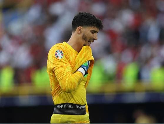 - Turkey v Portugal, UEFA EURO, EM, Europameisterschaft,Fussball 2024, Group Stage, Group F, Football Stadium Dortmund, Dortmund, Germany - 22nd June 2024. Altay Bayındir of Turkey looks disappointed & dejected. - Turkey v Portugal, UEFA Euro 2024, Group Stage, Group F, Football Stadium Dortmund, Dortmund, Germany - 22nd June 2024. Dortmund Football Stadium Dortmund Germany Copyright: xDanxWeirx CP_Turkey_Portugal_53