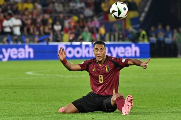240622 EURO2024 BELGIUM VS ROMANIA Youri Tielemans (8) of Belgium pictured in action during a soccer game between the national teams of Belgium, called the Red Devils and Romania on the second matchday in Group E in the group stage of the UEFA EURO, EM, Europameisterschaft,Fussball 2024 tournament , on Saturday 22 June 2024 in Cologne , Germany . PHOTO SPORTPIX David Catry Cologne GERMANY  Copyright: xx 467007