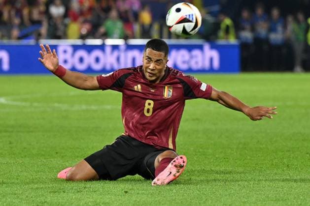 240622 EURO2024 BELGIUM VS ROMANIA Youri Tielemans (8) of Belgium pictured in action during a soccer game between the national teams of Belgium, called the Red Devils and Romania on the second matchday in Group E in the group stage of the UEFA EURO, EM, Europameisterschaft,Fussball 2024 tournament , on Saturday 22 June 2024 in Cologne , Germany . PHOTO SPORTPIX David Catry Cologne GERMANY  Copyright: xx 467008