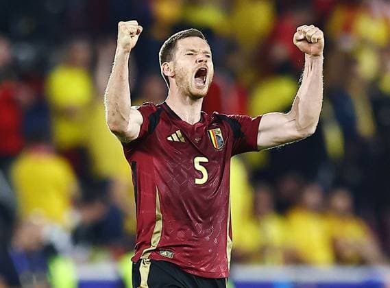 Jan Vertonghen of Belgium celebrates their teams goal 2-0 Belgium v Romania, UEFA European Championship, EM, Europameisterschaft 2024, Group E, Football, Cologne Stadium, Cologne, Germany, 22 Jun 2024 EDITORIAL USE ONLY No use with unauthorised audio, video, data, fixture lists, club league logos or live services. Online in-match use limited to 120 images, no video emulation. No use in betting, games or single club league player publications. Copyright: xMichaelxZemanek Shutterstockx 14548045ce