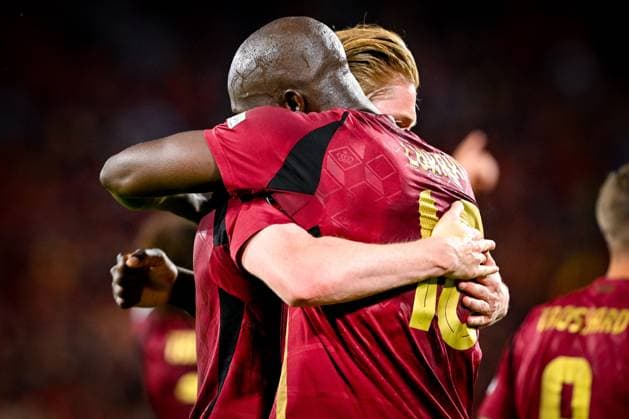 Belgium v Romania Group E - UEFA EURO, EM, Europameisterschaft,Fussball 2024 COLOGNE, GERMANY - JUNE 22 : Lukaku Romelu forward of Belgium and De Bruyne Kevin forward of Belgium after the own goal during the UEFA EURO 2024 European Football Championship tournament group E stage match between Belgium and Romania at Cologne Stadium on June 22, 2024 in Cologne, Germany, 22 06 2024 Cologne Germany  Copyright: xDhax