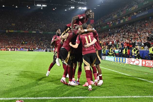 240622 EURO2024 BELGIUM VS ROMANIA Amadou Onana (24) of Belgium celebrates after Kevin De Bruyne (7) of Belgium scored the 2-0 goal during a soccer game between the national teams of Belgium, called the Red Devils and Romania on the second matchday in Group E in the group stage of the UEFA EURO, EM, Europameisterschaft,Fussball 2024 tournament , on Saturday 22 June 2024 in Cologne , Germany . PHOTO Isosport Maarten Straetemans Cologne GERMANY  Copyright: xx 467032
