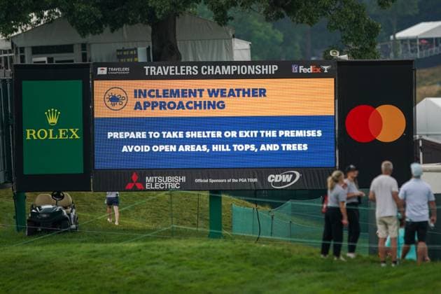 June 22, 2024, Cromwell, Connecticut, USA: Signage warning of inclement weather on the 18th hole during the third round of the 2024 Travelers Championship at TPC River Highlands. Cromwell USA - ZUMAw109 20240622_fap_w109_016 Copyright: xDebbyxWongx