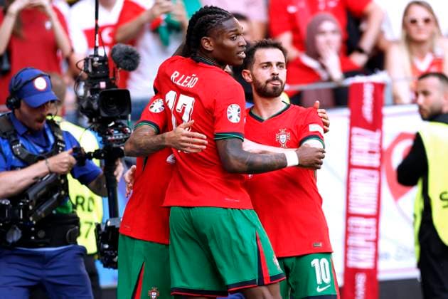 BERNARDO SILVA Team Portugal cheers after his goal for 0 1 with LEAO Rafael UEFA Football EURO 2024 in Germany Preliminary Round Match Group F Turkey Portugal 0 3 on 22 06 2024 in Dortmund DFL REGULATIONS PROHIBIT ANY USE OF PHOTOGRAPHS as IMAGE SEQUENCES and or QUASI VIDEO Copyright: xLacixPerenyix