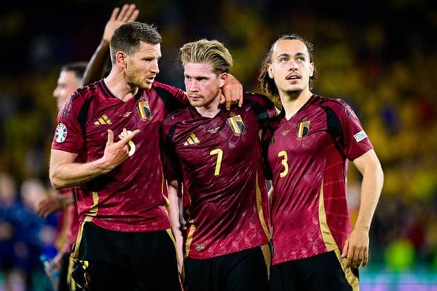 Belgium v Romania Group E - UEFA EURO, EM, Europameisterschaft,Fussball 2024 COLOGNE, GERMANY - JUNE 22 : Vertonghen Jan defender of Belgium, De Bruyne Kevin forward of Belgium and Theate Arthur defender of Belgium celebrate after winning the UEFA EURO 2024 European Football Championship tournament group E stage match between Belgium and Romania at Cologne Stadium on June 22, 2024 in Cologne, Germany, 22 06 2024 Cologne Germany  Copyright: xPeterxDexVoechtx