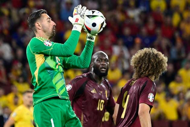 Belgium v Romania Group E - UEFA EURO, EM, Europameisterschaft,Fussball 2024 COLOGNE, GERMANY - JUNE 22 : Casteels Koen goalkeeper of Belgium during the UEFA EURO 2024 European Football Championship tournament group E stage match between Belgium and Romania at Cologne Stadium on June 22, 2024 in Cologne, Germany, 22 06 2024 Cologne Germany  Copyright: xPeterxDexVoechtx