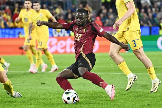 240622 EURO2024 BELGIUM VS ROMANIA Jeremy Doku (22) of Belgium pictured in action with the ball during a soccer game between the national teams of Belgium, called the Red Devils and Romania on the second matchday in Group E in the group stage of the UEFA EURO, EM, Europameisterschaft,Fussball 2024 tournament , on Saturday 22 June 2024 in Cologne , Germany . PHOTO Isosport Maarten Straetemans Cologne GERMANY  Copyright: xx 467101