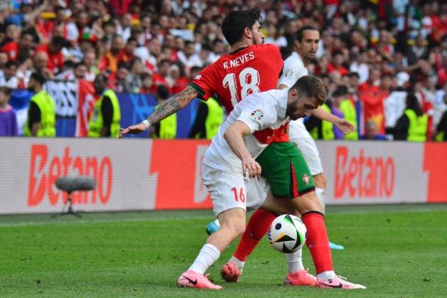 UEFA European Football Championship - UEFA EURO, EM, Europameisterschaft,Fussball 2024 - Turkiye vs Portugal Ruben Neves (Portugal) against Ismail Yksek (Turkiye) during UEFA Euro 2024 - Turkiye vs Portugal, UEFA European Football Championship in Dortmund, Germany, June 22 2024 Dortmund Germany  Copyright: xIPAxSport ABACAx