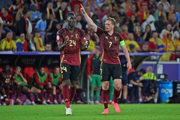 Goal to 2 0, Scorer Kevin De Bruyne Belgium, No. 7 ,Goal celebration to the fans , Preliminary round match M22, BEL ROU, Group E, European Football Championship, Belgium vs Romania, European Football Championship, Belgium vs Romania, Cologne, 22 06 2024,