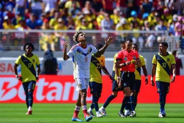 RECORD DATE NOT STATED Copa America USA 2024 Ecuador vs Venezuela Jhonder Cadiz celebrates his goal 1-1 of Venezuela during the game between Ecuador and Venezuela as part of the CONMEBOL Copa America USA 2024 group B, at Levis Stadium, on June 22, 2024 in Santa Clara, California, United States. SANTA CLARA CALIFORNIA UNITED STATES  Copyright: xIsaacxOrtizx 20240622183421_CA_GB_2024_ECU_VEN_CADIZ76