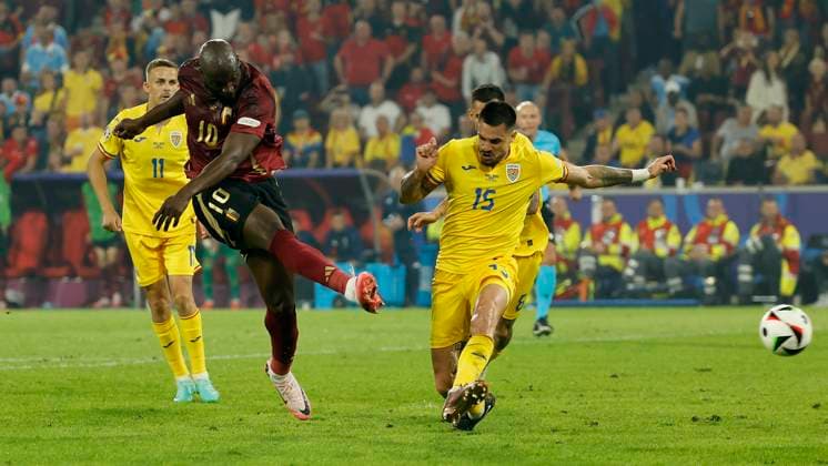22 06 2024, Football, Euro 2024, Preliminary round, Belgium Romania, GER, Cologne, Cologne Stadium Picture from left Nicusor Bancu Romania, 11 , Romelu Lukaku Belgium, 10 , Marius Marin Romania, 6 and Andrei Burca Romania, 15 , Copyright: HMBxMedia xHeikoxBecker