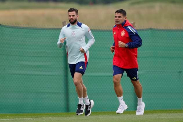Spain s player Nacho (L) attends the training session of the Spanish national team, Nationalteam held in Donaueschingen, Germany, 23 June 2024. Spain will face Albania in a Euro2024 soccer match on 24 June. Training session of Spain !ACHTUNG: NUR REDAKTIONELLE NUTZUNG!  Copyright: xJJxGuillenx GRAF5586 20240623-55013952134_1