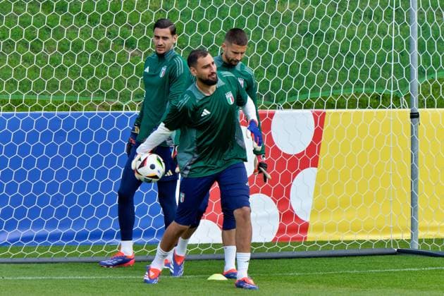 Gianluigi Donnarumma of Italy, Guglielmo Vicario of Italy and Alex Meret of Italy during UEFA EURO, EM, Europameisterschaft,Fussball 2024 - Italy training session, UEFA European Football Championship in Iserlohn, Germany, June 23 2024  Copyright: xx xx IPA_Agency_IPA47397895