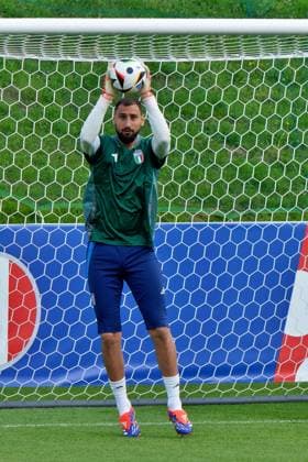 Gianluigi Donnarumma of Italy during UEFA EURO, EM, Europameisterschaft,Fussball 2024 - Italy training session, UEFA European Football Championship in Iserlohn, Germany, June 23 2024  Copyright: xx xx IPA_Agency_IPA47397899