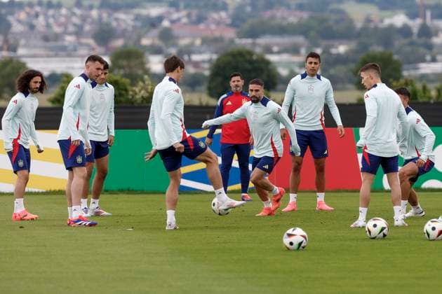 Spain s players attend the training session of the Spanish national team, Nationalteam held in Donaueschingen, Germany, 23 June 2024. Spain will face Albania in a Euro2024 soccer match on 24 June. Training session of Spain !ACHTUNG: NUR REDAKTIONELLE NUTZUNG!  Copyright: xJJxGuillenx GRAF5607 20240623-55013952628_1
