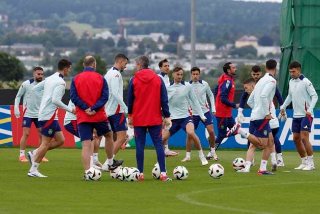 Spain s players attend the training session of the Spanish national team, Nationalteam held in Donaueschingen, Germany, 23 June 2024. Spain will face Albania in a Euro2024 soccer match on 24 June. Training session of Spain !ACHTUNG: NUR REDAKTIONELLE NUTZUNG!  Copyright: xJJxGuillenx GRAF5608 20240623-55013952630_1