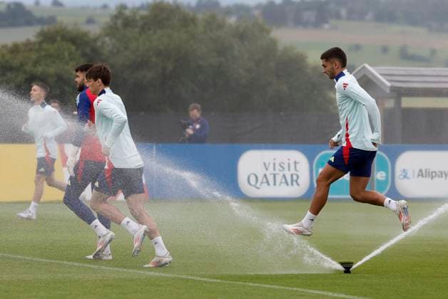 Spain s player Ferran Torres attends the training session of the Spanish national team, Nationalteam held in Donaueschingen, Germany, 23 June 2024. Spain will face Albania in a Euro2024 soccer match on 24 June. Training session of Spain !ACHTUNG: NUR REDAKTIONELLE NUTZUNG!  Copyright: xJJxGuillenx GRAF5611 20240623-55013952653_1