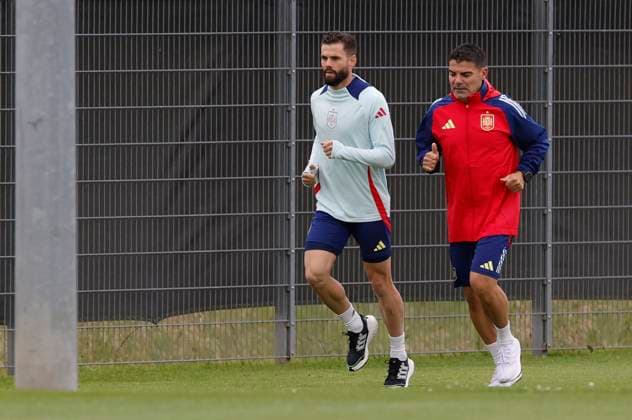 Spain s player Nacho (L) attends the training session of the Spanish national team, Nationalteam held in Donaueschingen, Germany, 23 June 2024. Spain will face Albania in a Euro2024 soccer match on 24 June. Training session of Spain !ACHTUNG: NUR REDAKTIONELLE NUTZUNG!  Copyright: xJJxGuillenx GRAF5616 20240623-55013952664_1
