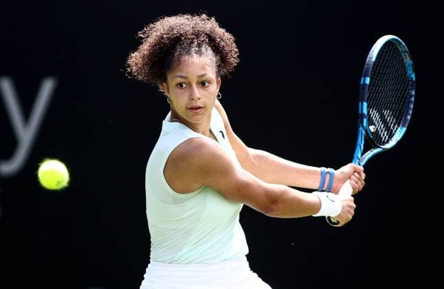 Ranah Stoiber of Great Britain in action during their qualifying match. Rothesay International Eastbourne, Day 1, Tennis, Devonshire Park, Eastbourne, UK - 23 June 2024  Copyright: xJamesxMarsh Shutterstockx 14548083d