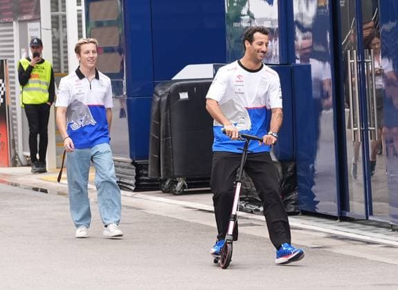 Formula 1 Aramco Grand Prix of Spain 2024 23 06 2024, Circuit de Catalunya, Barcelona, Formula 1 Aramco Grand Prix of Spain 2024 , pictured Liam Lawson NZL , Scuderia AlphaTauri, Daniel Ricciardo AUS , Visa Cash App RB Formula One Team nordphotoxGmbHx xBratic nph00250