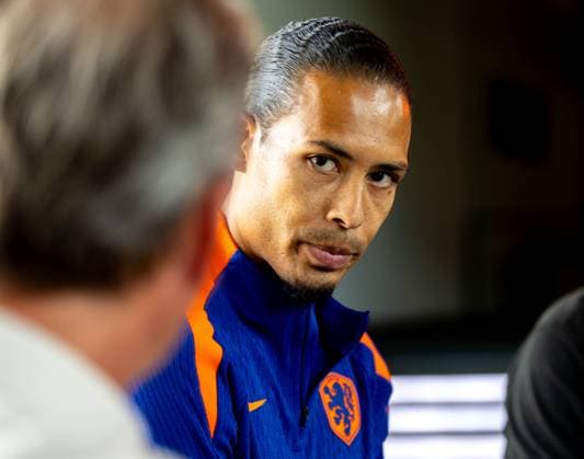 2024-06-23 Media Table Session Netherlands WOLFSBURG, GERMANY - JUNE 23: Virgil van Dijk of the Netherlands during the media table sessions at Autostadt on June 23, 2024 in Wolfsburg, Germany. (Photo by Peter Lous BSR Agency) Wolfsburg Germany Content not available for redistribution in The Netherlands directly or indirectly through any third parties. Copyright: xBSRxAgencyx